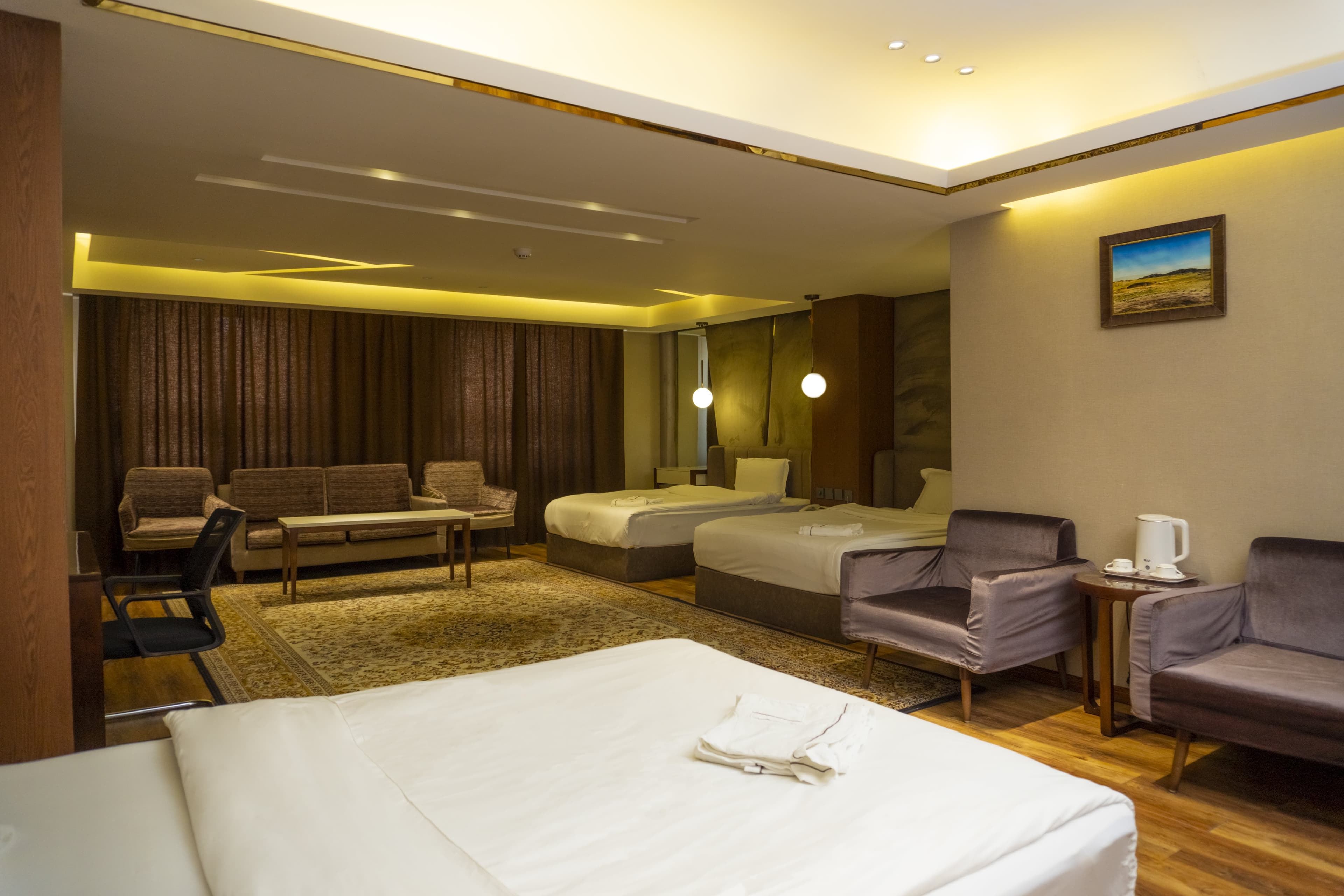 listing card gallery